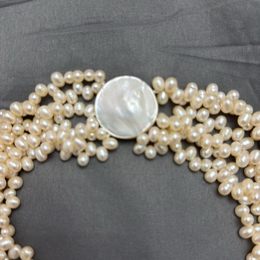Fashion Jewelry Cream Pearl Necklace - Picture 2 of 7